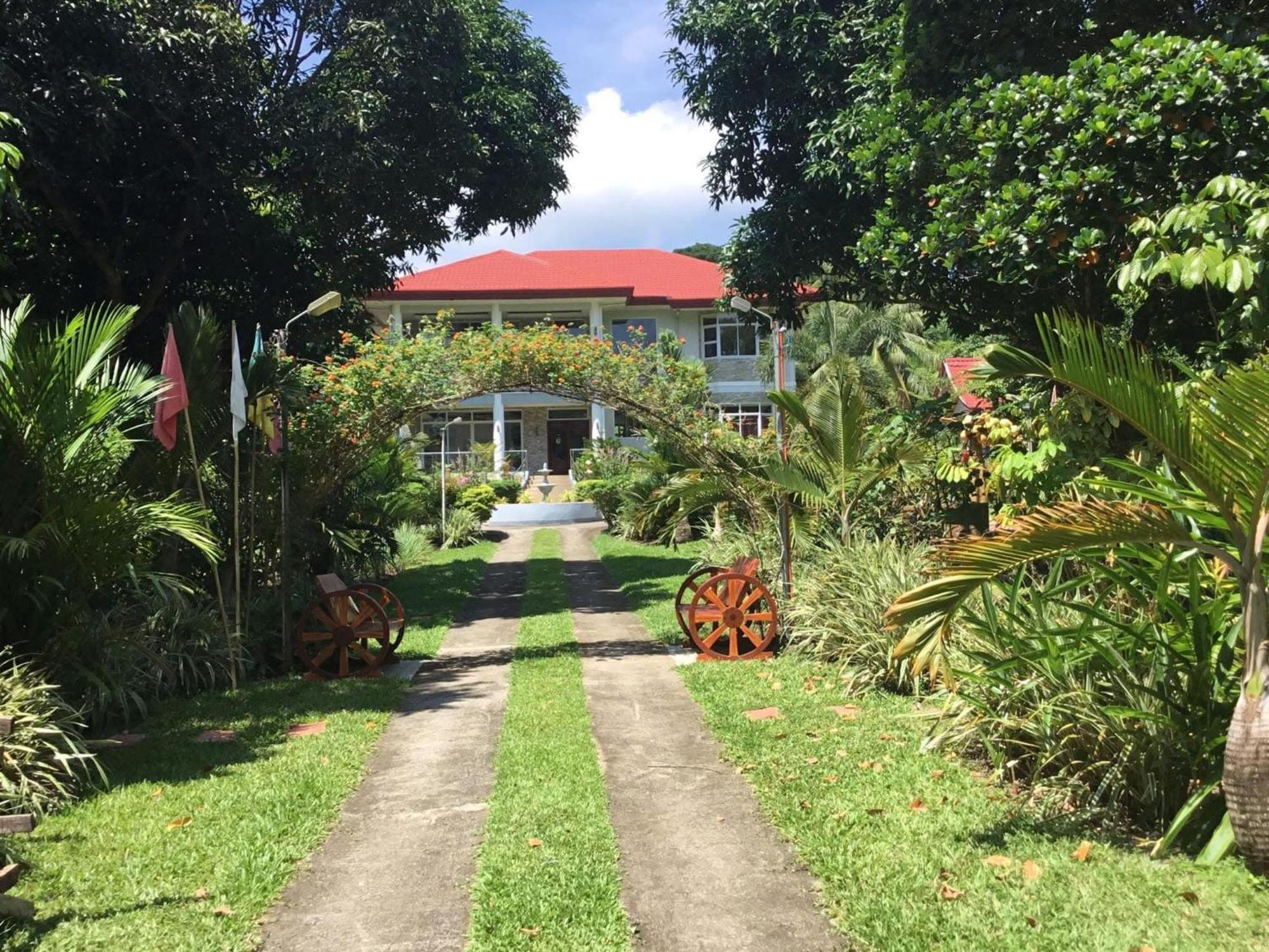 ממבג'או Camiguin Lanzones Resort מראה חיצוני תמונה